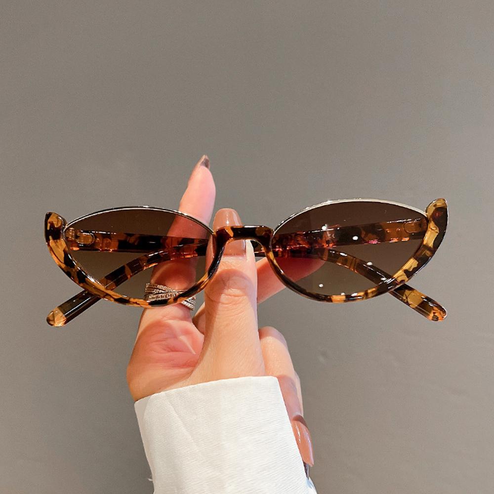 Sunglasses Cat Eye - نظارات شمسية صغيرة عتيقة الطراز بإطار