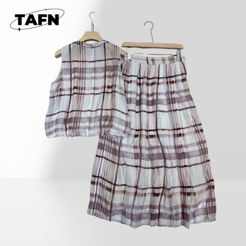 طقم نسائي أنيق من قطعتين بنقشة - مراجعة Midi Skirt Floral وسعره